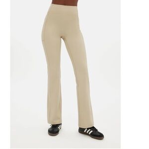 Girlfriend Collective Marble Compressive Pocket Flare Legging